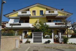 Elegante duplex con garage