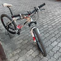 Bicicletta giant talon