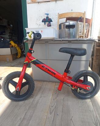 Bicicletta senza pedali (Balance Bike) B'Twin