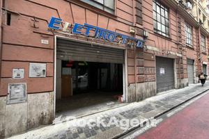 LOCALE COMMERCIALE SAMPIERDARENA