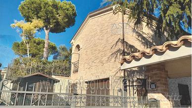 Villa o villino Castelfidardo [A4335775]