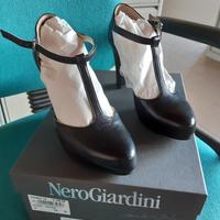 SCARPA DONNA mod.Tanguera -NR.35- NERO GIARDINI