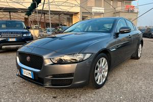Jaguar XE 2.0 D Turbo 180CV aut. Pure
