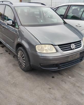 pezzi ricambio volkswagen touran 1.6 benz 16v 2005