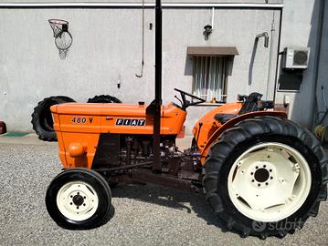 Trattore agricolo Fiat 480 vigneto