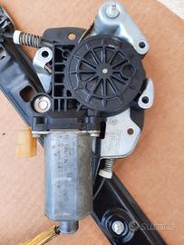 Alzavetro anteriore dx BMW E46