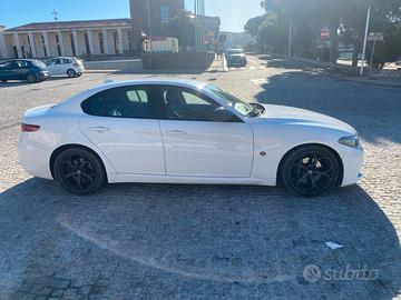 Giulia 2019 Turbodiesel 190 cv AT8 B - TECH