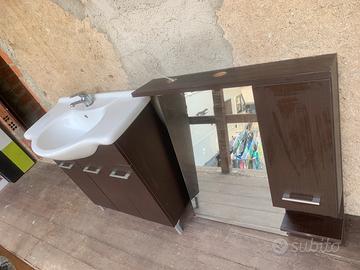 Mobiletto lavabo bagno