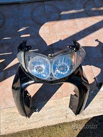 Suzuki Burgman 400 gruppo ottico e carena