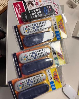 SET 4 Telecomandi universali per vecchie TV e VCR