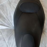 Sella xmax 250 a 77€,  scudo  + luci a 38€