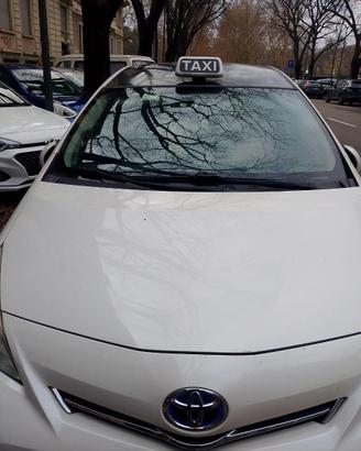 Toyota prius plus 7 posti