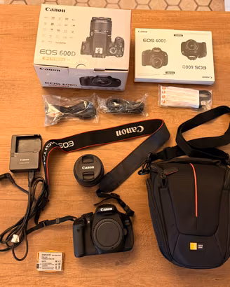 Canon EOS 600D + Kit 18-55mm + Borsa e Accessori