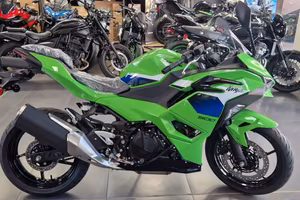 Kawasaki Ninja 500 SE