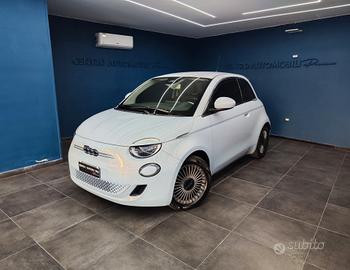 Fiat 500e Berlina 42 kWh Passion