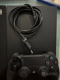 PS4 500GB come nuova + 4 giochi