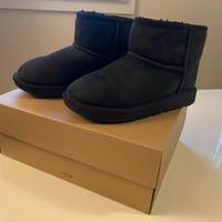 UGG mini classic black kids. Taglia 32.5