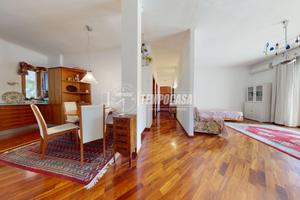 RIFINITO TRIVANI CON CANTINA!