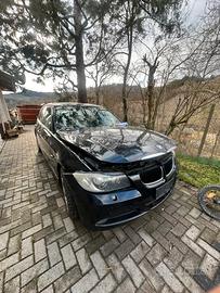 Bmw 320d intera per pezzi