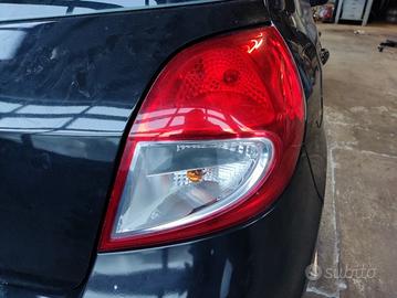 Fanale posteriore destro RENAULT CLIO del 2011