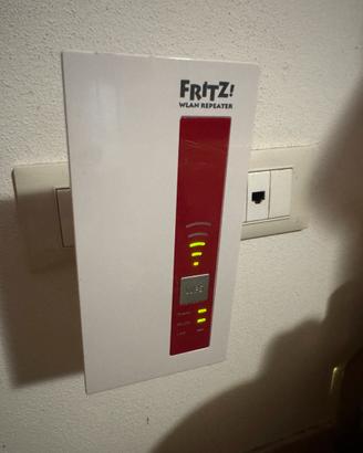Fritz box 3 Ripetitori wifi per rete mesh.