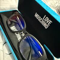 Occhiali Love Moschino da riposo