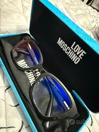Occhiali Love Moschino da riposo