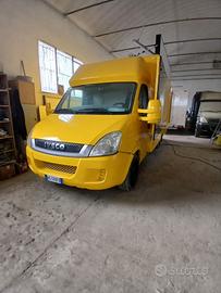 autonegozio paninoteca ambulante food truck 