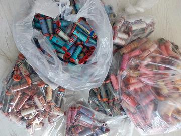 Stock  558 rocchetti Cucirini 3 rosso