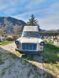 FORD TRTANSIT CON TETTO RIALZATO PER CAMPER