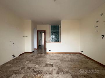 3 LOCALI A CERANO