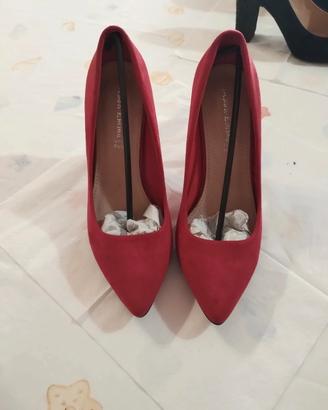 décolleté rosso alto