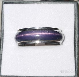 Anello in acciaio inox con inserto viola
