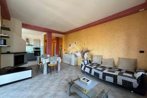 4 LOCALI A VAL DELLA TORRE