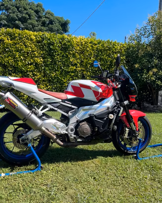 Aprilia Tuono 1000 v2