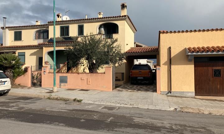 Villetta a schiera permuto