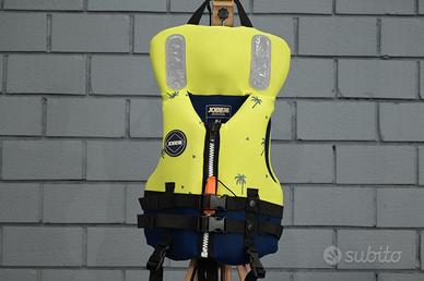 Mute e gilet/giubbini da salvataggio
