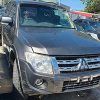 Mitsubishi Pajero v80 Shogun 3.2 tre porte con mot