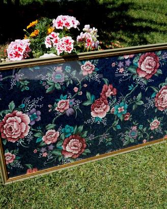 Quadro con rose – stampa a mano su tessuto di raso