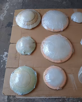 Plafoniere e lampadari adatti per salone o camere