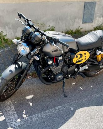 Yamaha XJR 1300