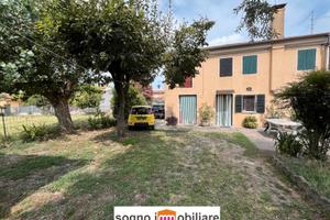 Villetta indipendente con ampio giardino