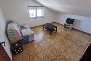 Tombaccia ampia mansarda uso transitorio