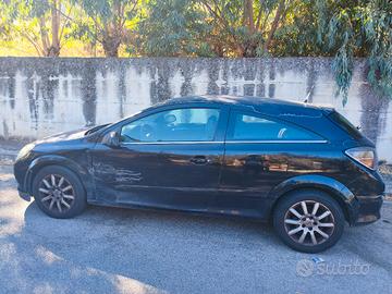 Opel Astra h Gtc 2005 