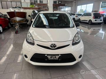 TOYOTA Aygo 1.0 12V VVT-i 5 porte Active Connect