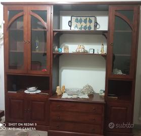 Parete attrezzata stile arte povera