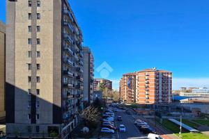 MONOLOCALE A CINISELLO BALSAMO