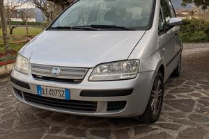 Fiat Idea 1.2 16v BlackLabel