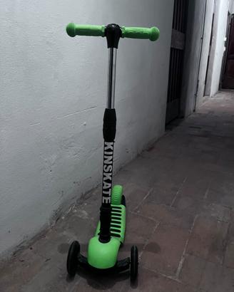 Monopattino 3 ruote lampeggiante