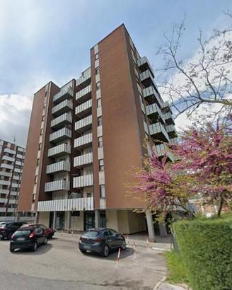 Appartamento con box - Via Toscana